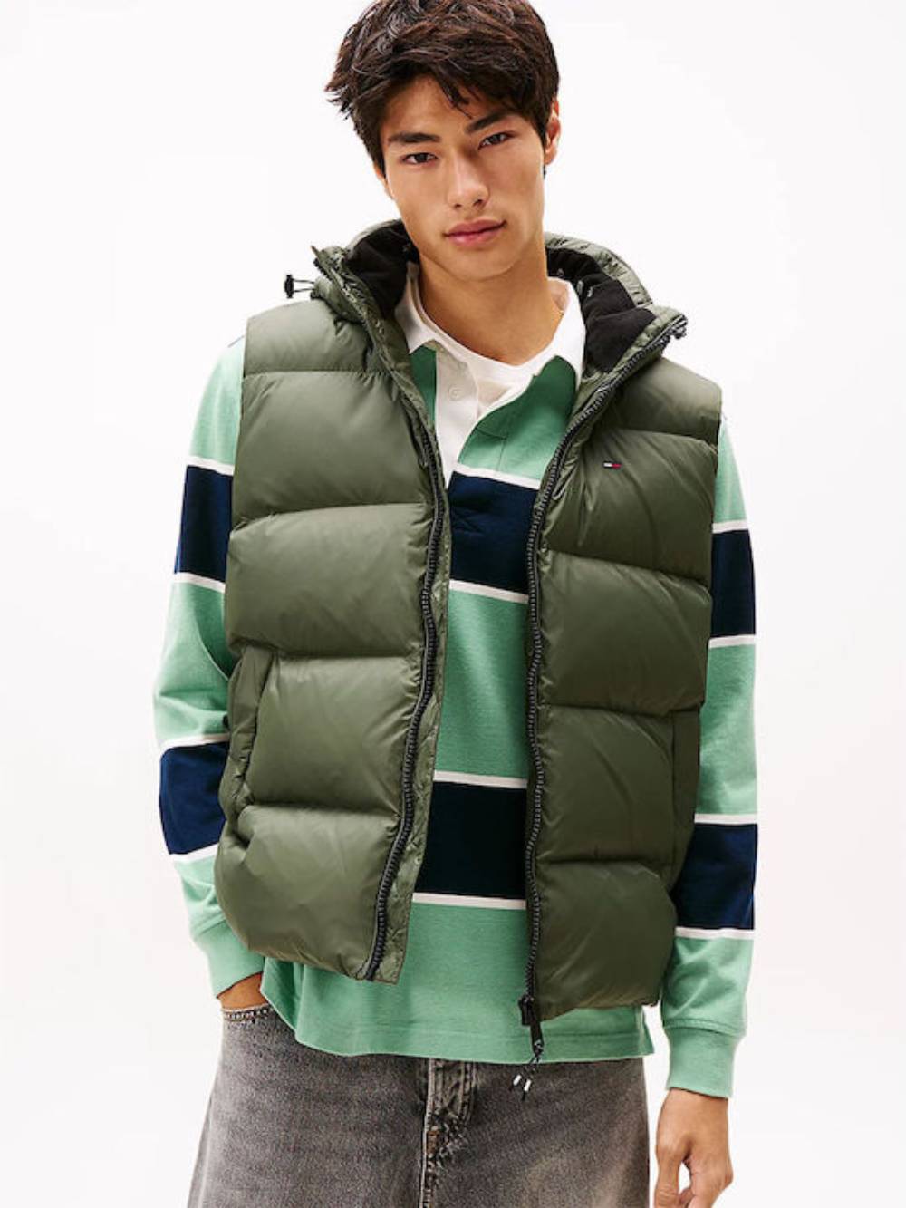 detail TJM ESSENTIAL DOWN VEST EXT