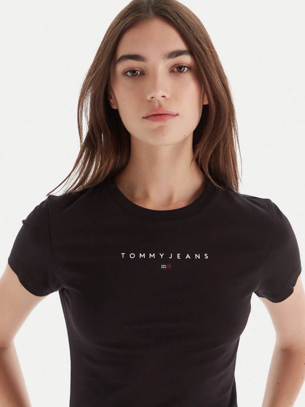 detail Tommy Jeans dámske čierne tričko