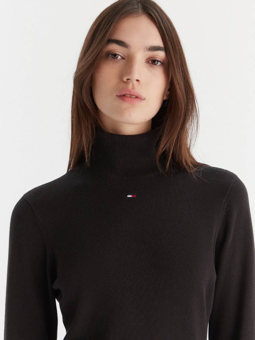 detail Tommy Jeans dámske čierne úpletové šaty
