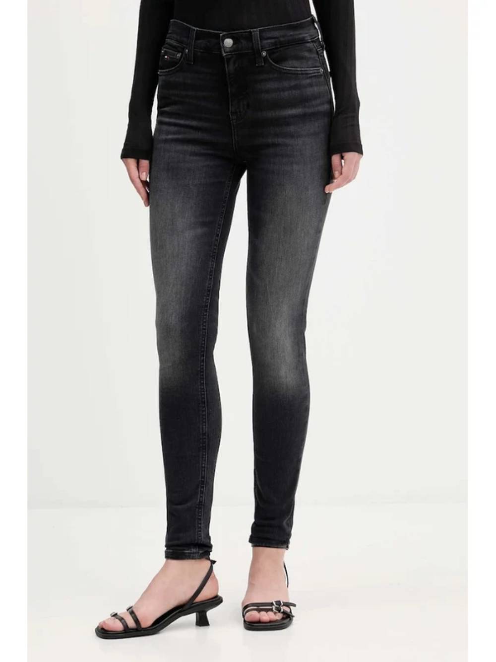 detail Tommy Jeans dámske čierne džínsy