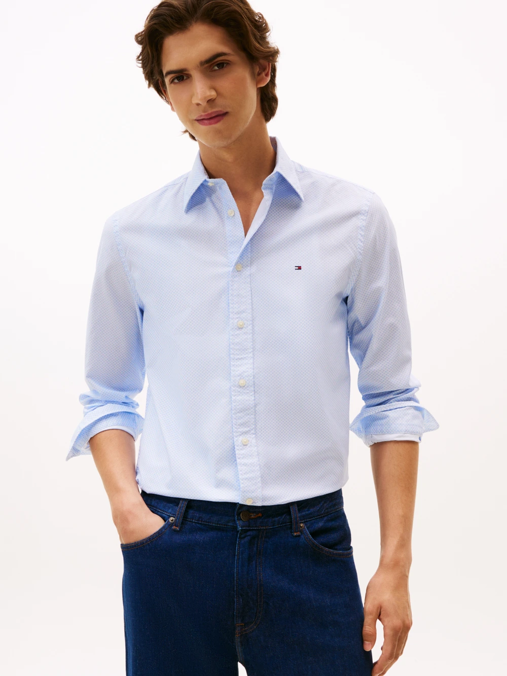 detail Tommy Hilfiger pánska svetlo modrá košeľa