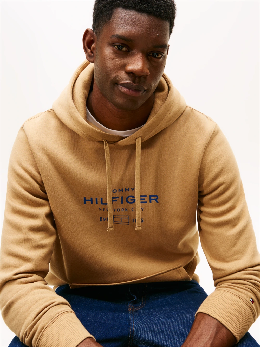 detail Tommy Hilfiger pánska béžová mikina