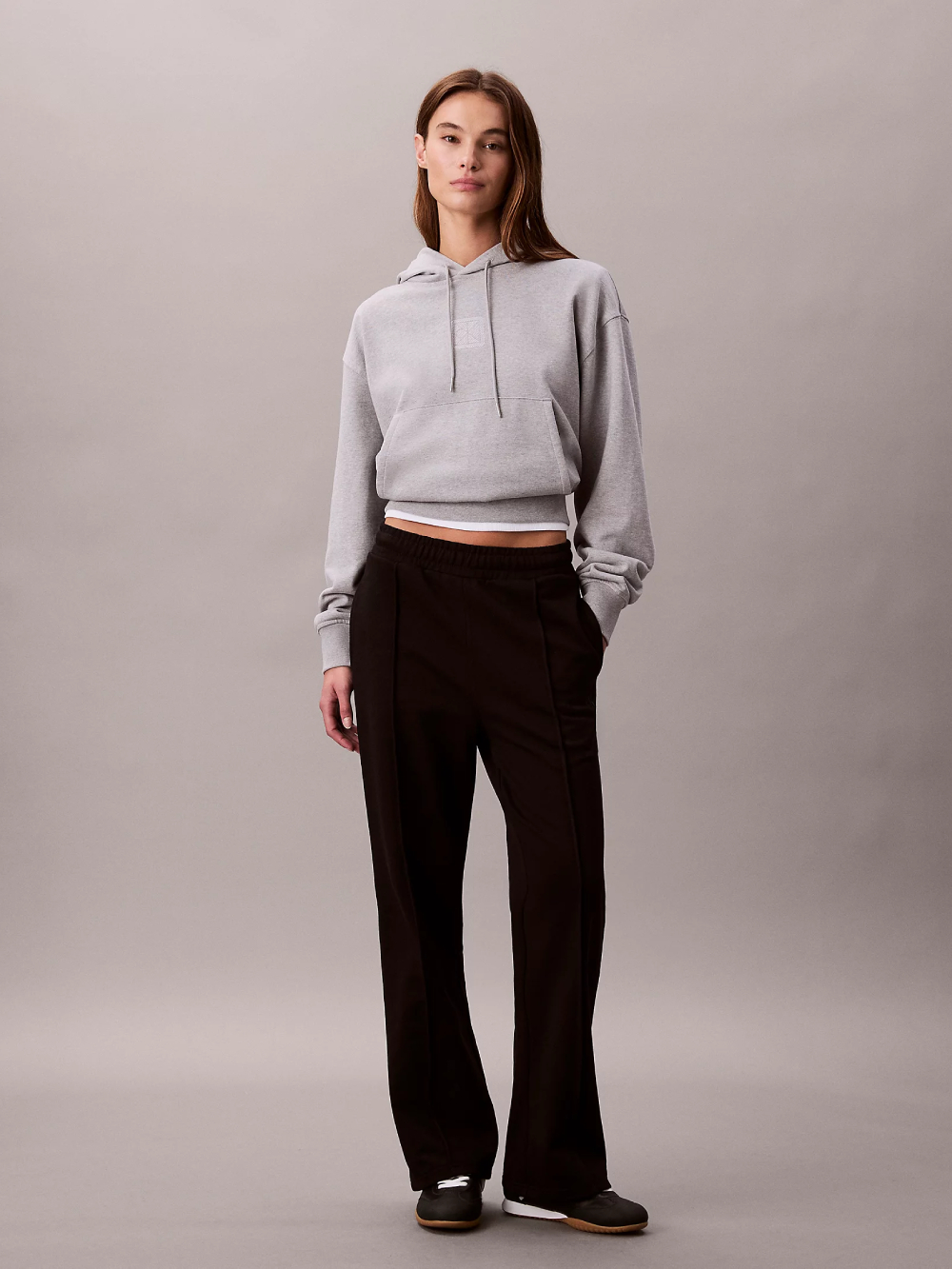 detail Calvin Klein dámske čierne tepláky