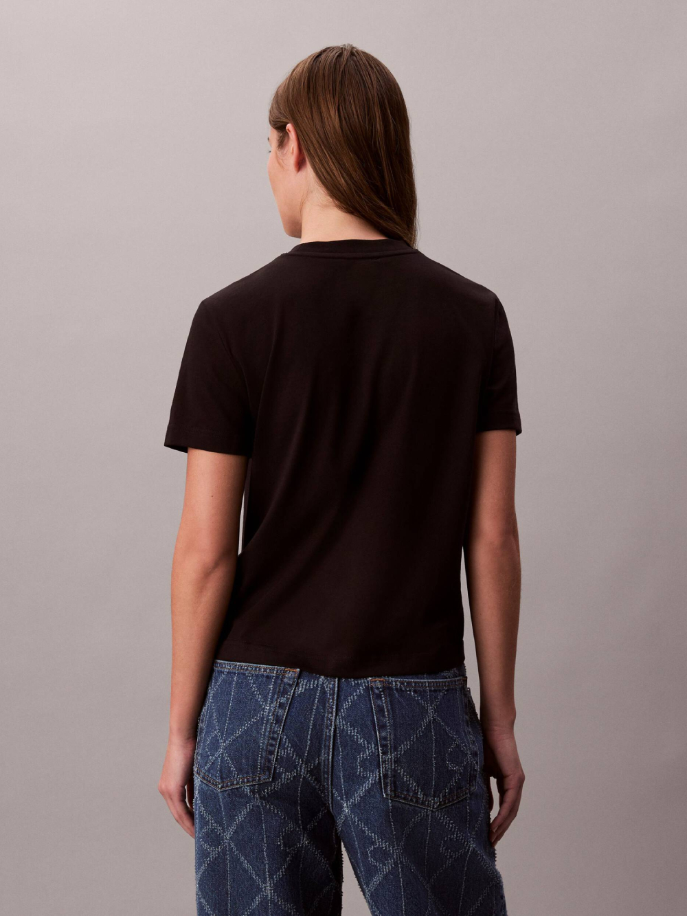 detail Calvin Klein dámske čierne tričko