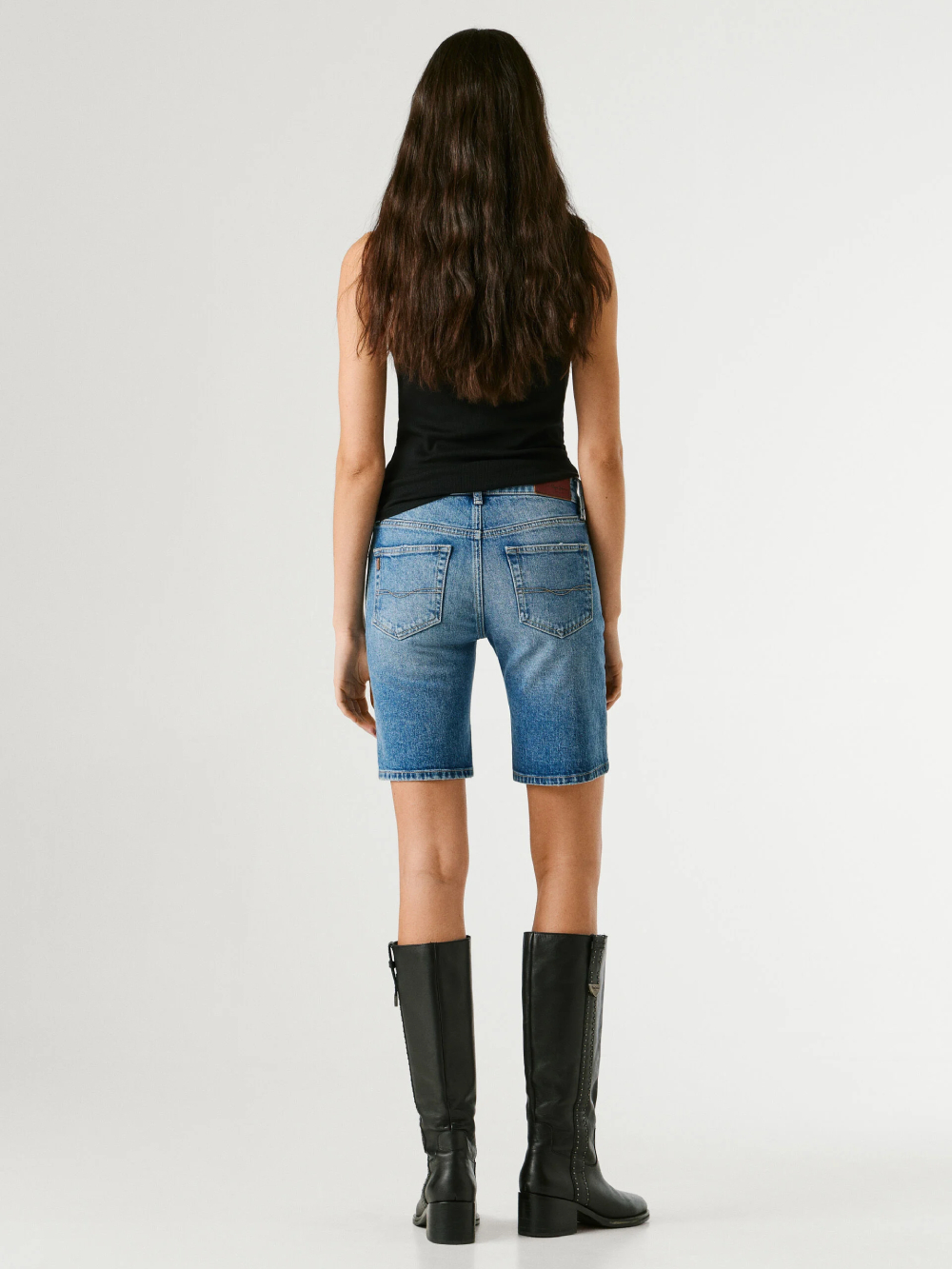 detail Pepe Jeans dámske modré džínsové šortky