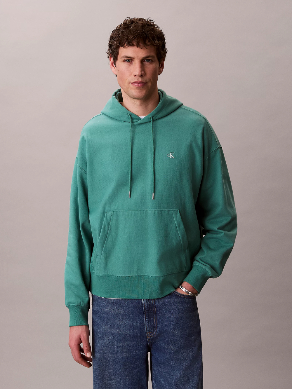 detail Calvin Klein pánska zelená mikina