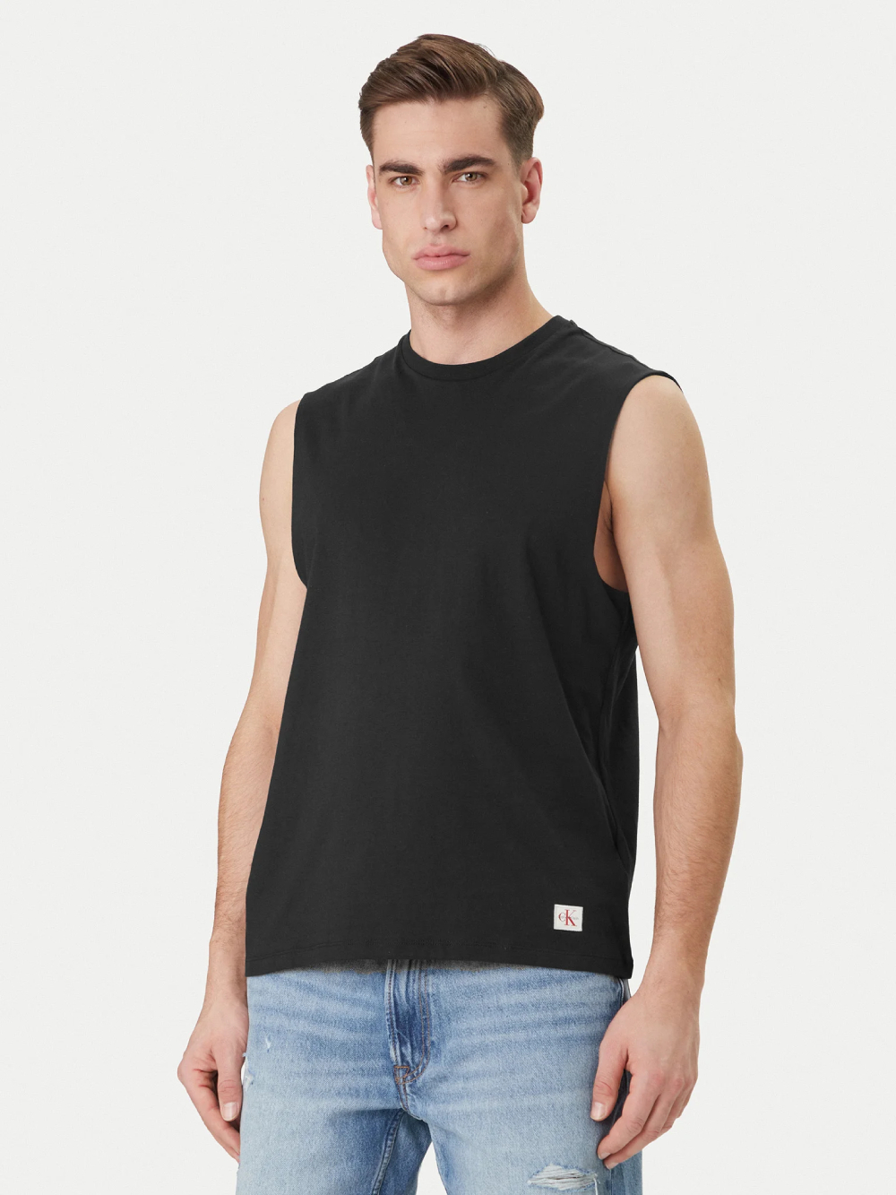 detail Calvin Klein pánske čierne tričko