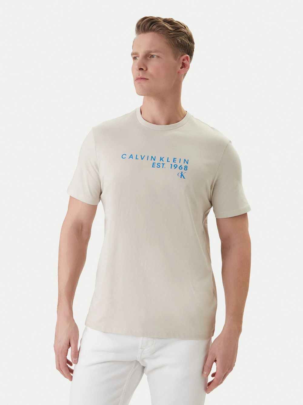 detail Calvin Klein pánske béžové tričko
