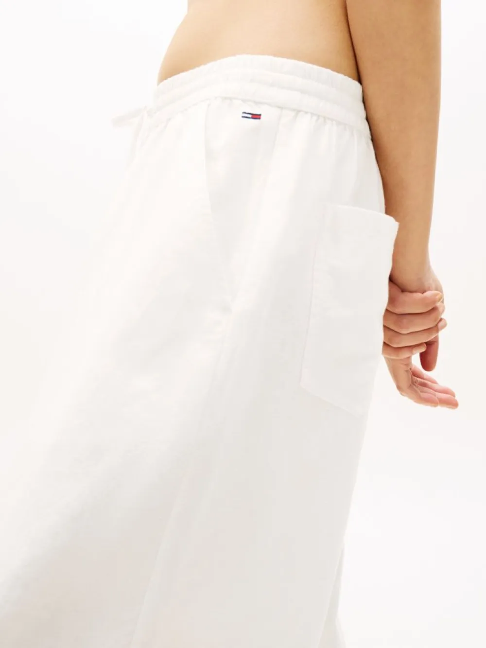 detail Tommy Jeans dámske biele nohavice