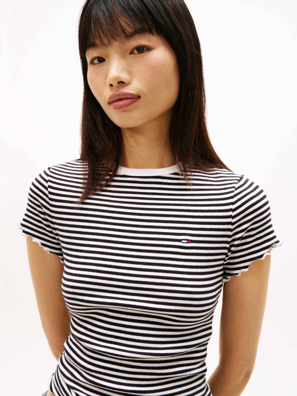 detail Tommy Jeans dámske pruhované tričko