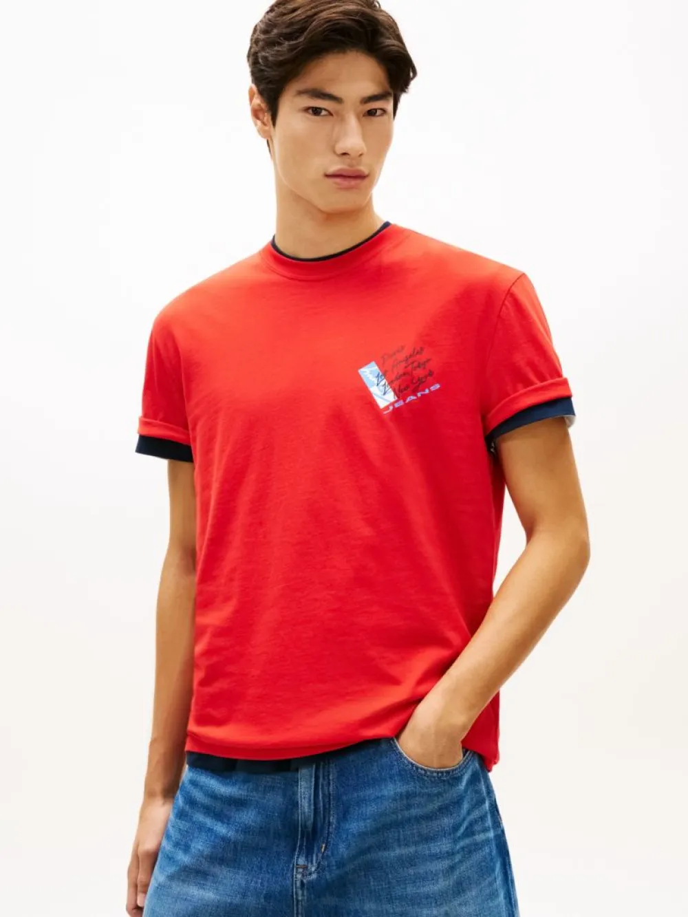 detail Tommy Jeans pánske červené tričko