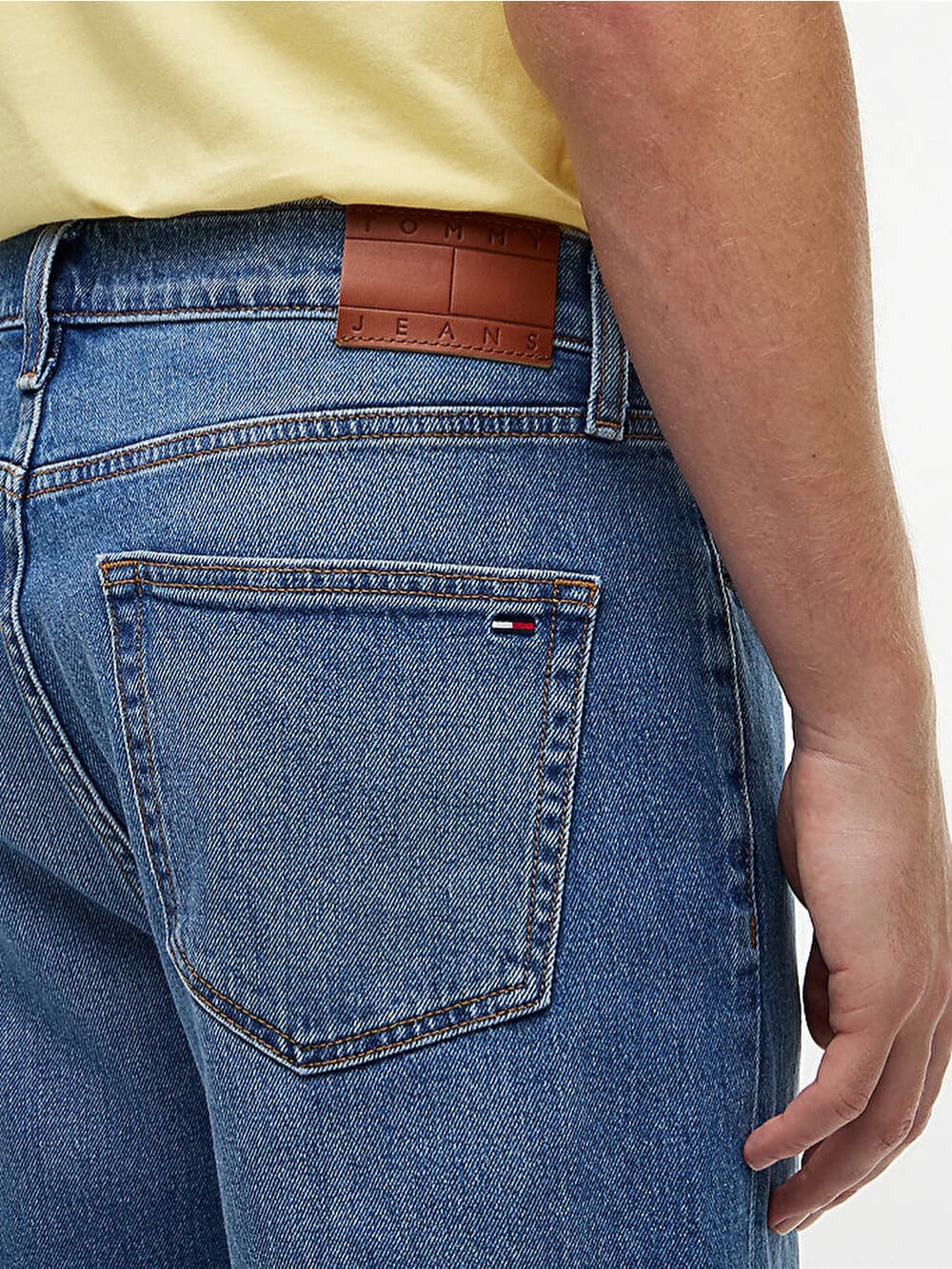 detail Tommy Jeans pánske modré džínsy