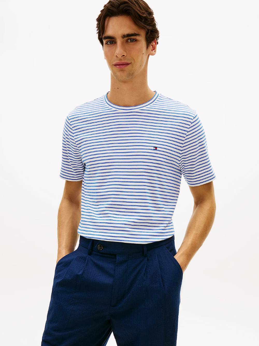 detail Tommy Hilfiger pánske modré pruhované tričko