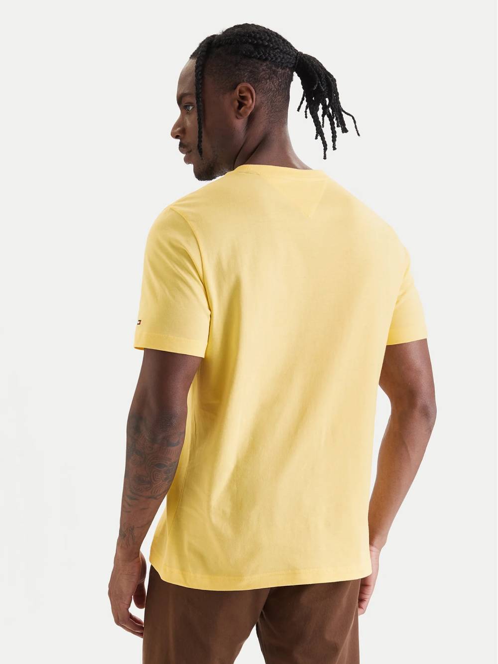 detail Tommy Hilfiger pánske žlté tričko