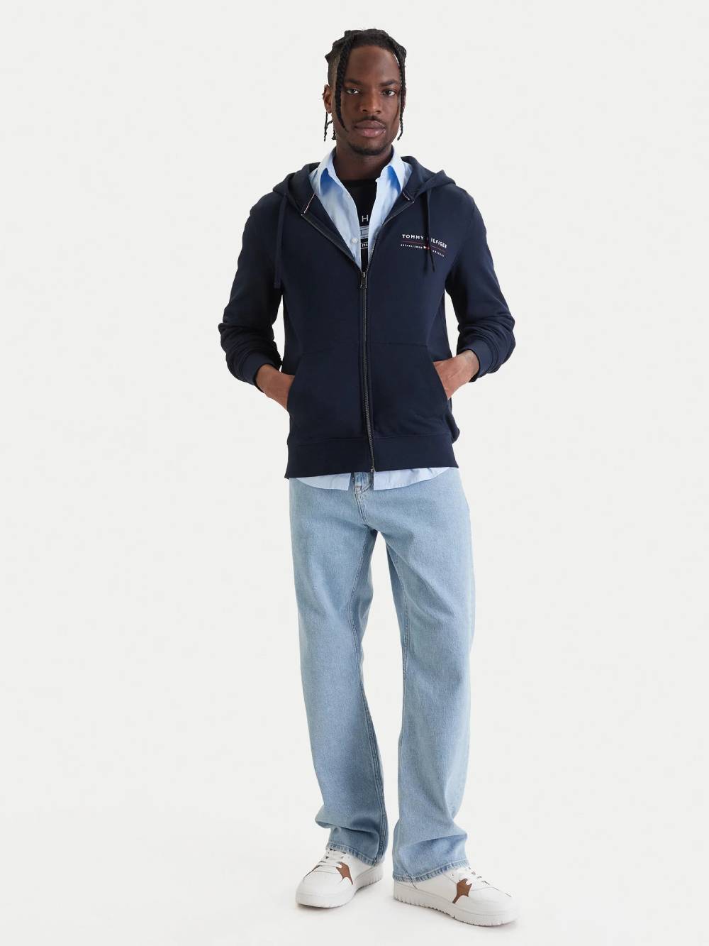 detail Tommy Hilfiger pánska tmavo modrá mikina