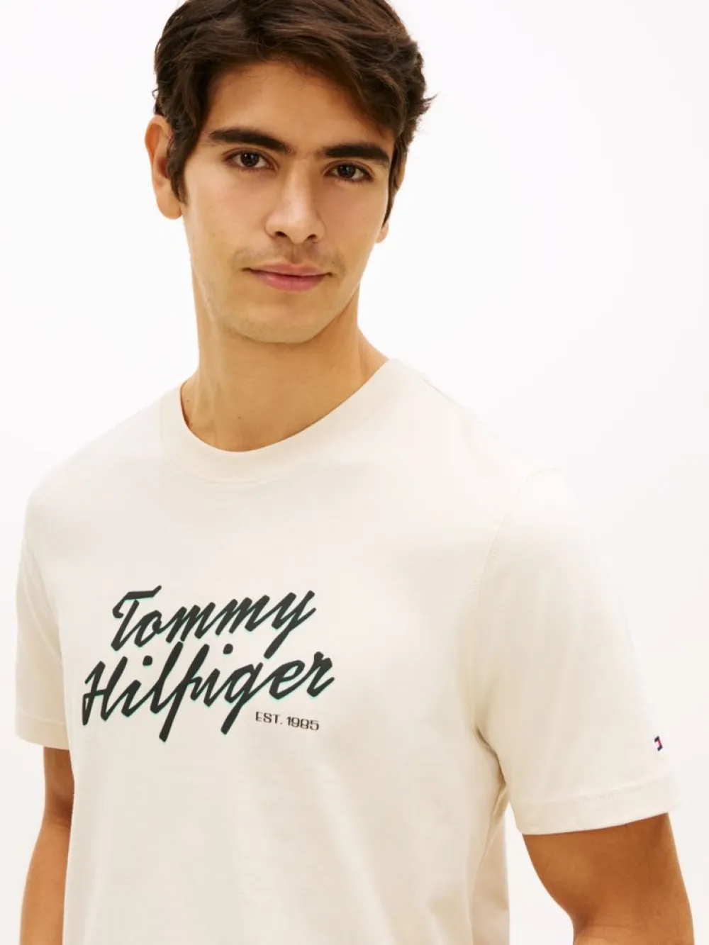 detail Tommy Hilfiger pánske béžové tričko