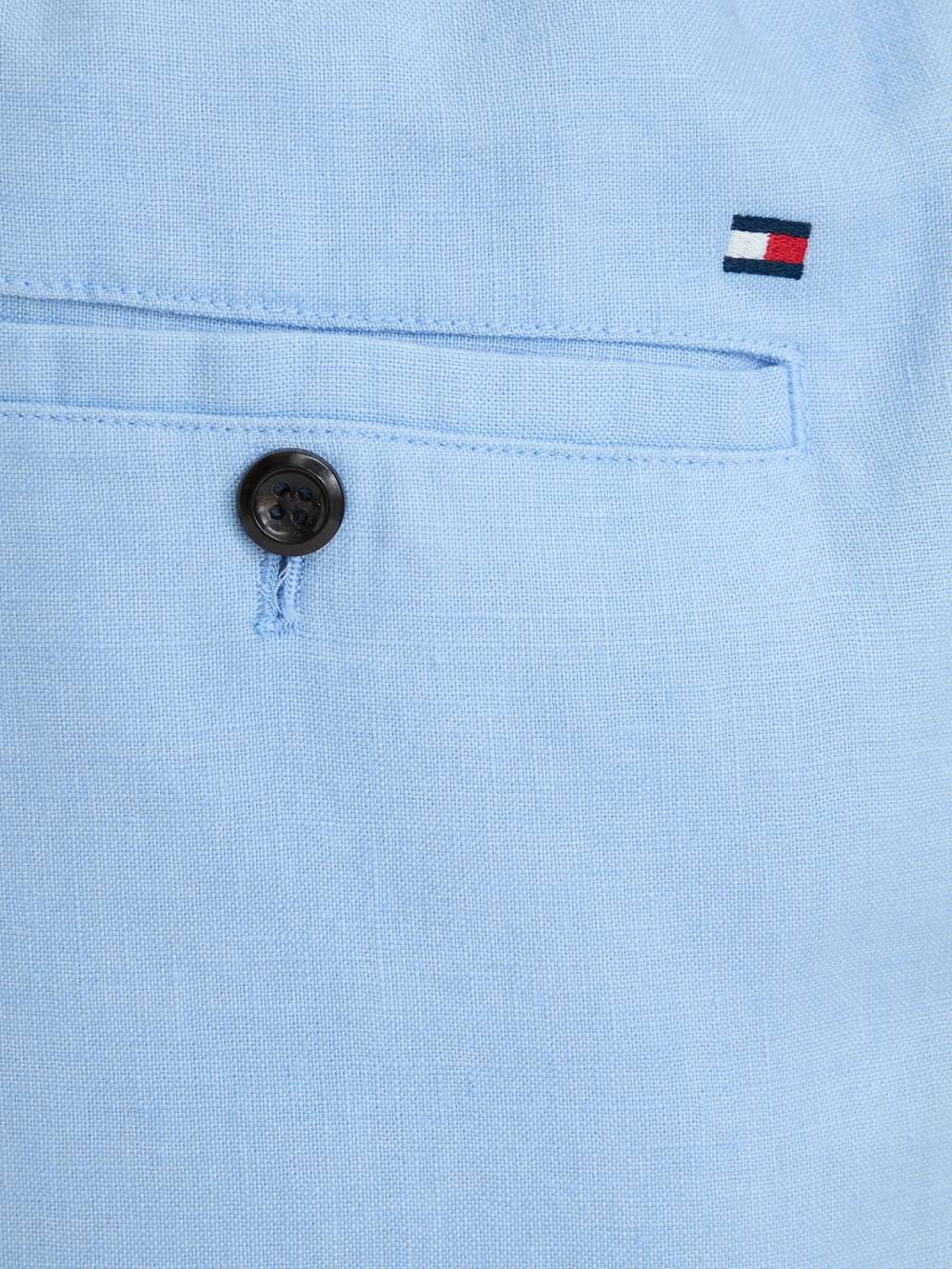 detail Tommy Hilfiger pánske modré ľanové kraťasy