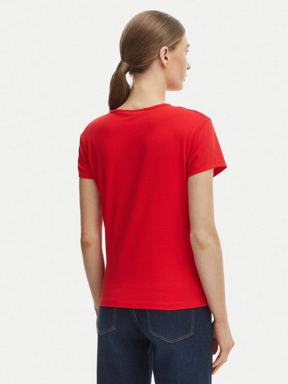 detail Tommy Hilfiger dámske červené tričko