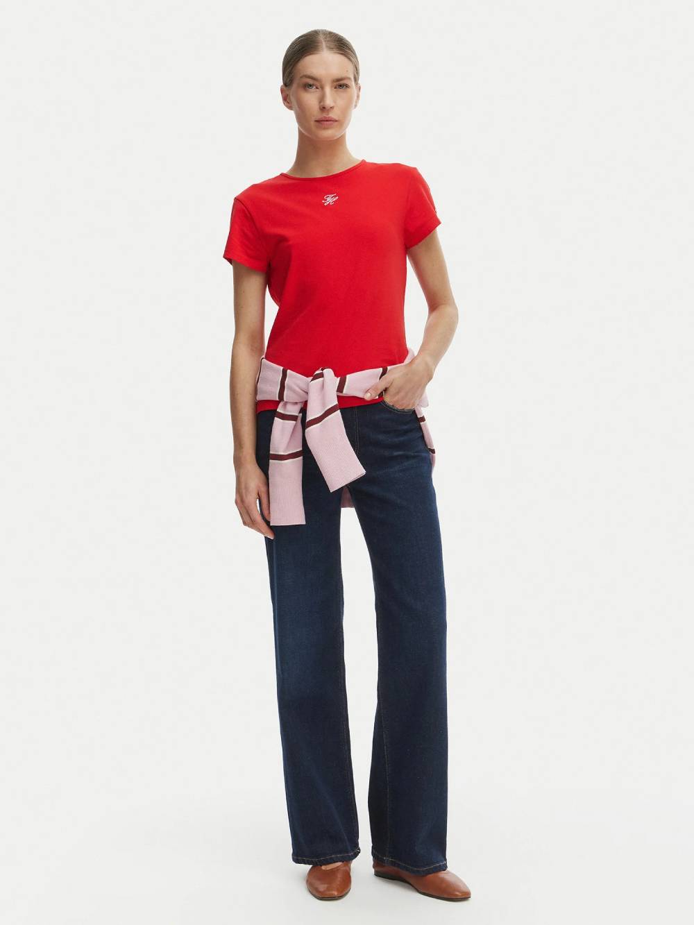 detail Tommy Hilfiger dámske červené tričko