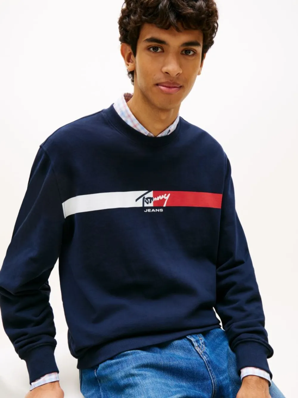 detail Tommy Jeans pánska tmavo modrá mikina