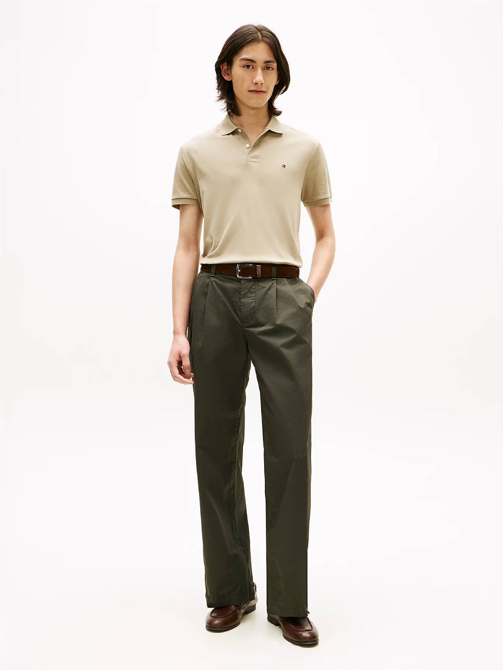 detail Tommy Hilfiger pánske tmavo béžové polo tričko