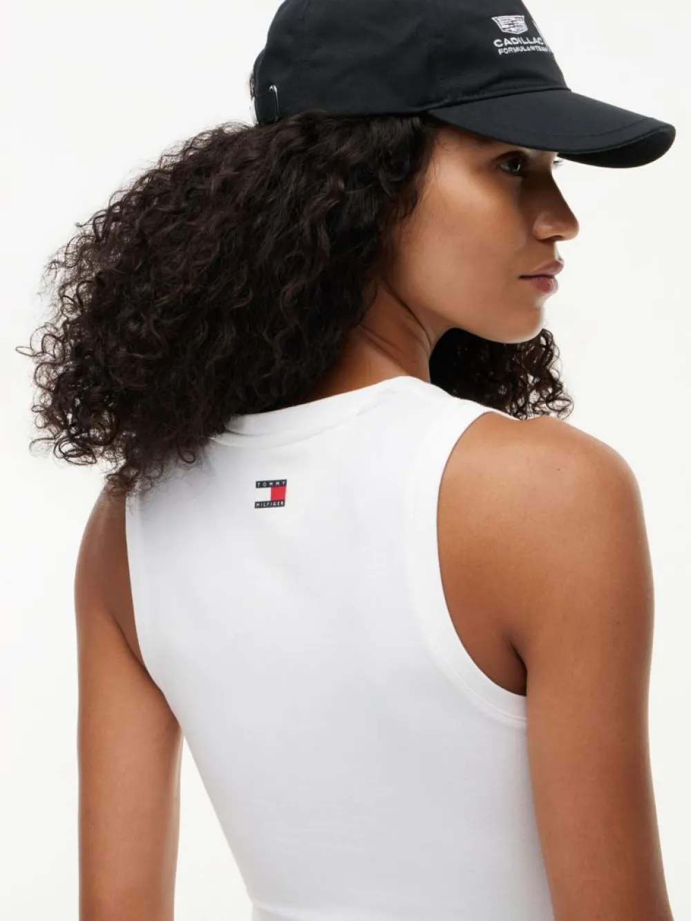 detail Tommy Hilfiger dámske biele tielko
