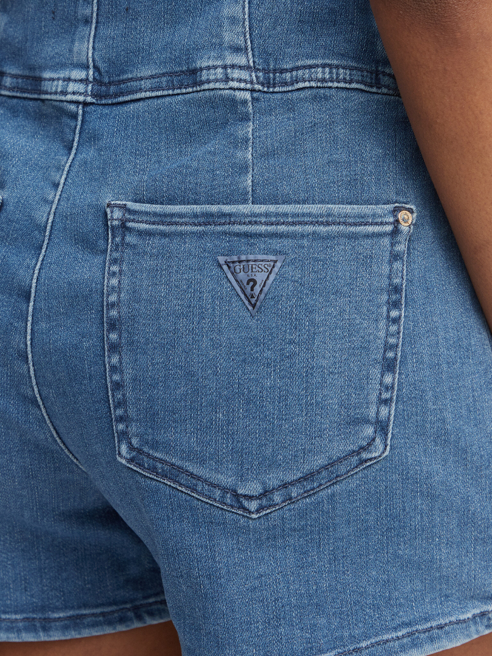 detail Guess dámske modré šortky