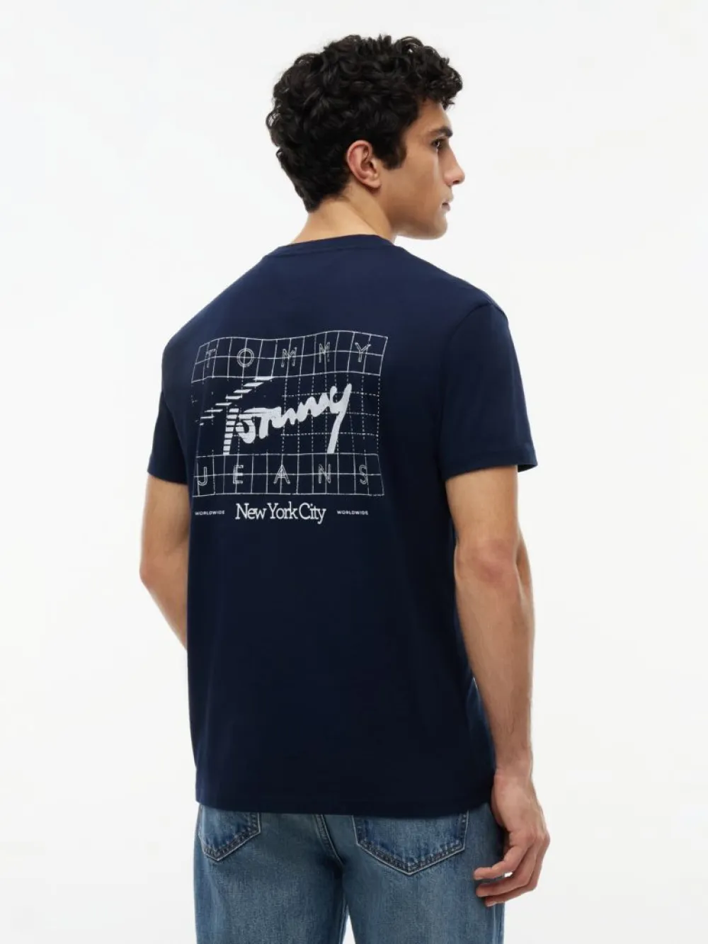 detail Tommy Jeans pánske tmavo modré tričko