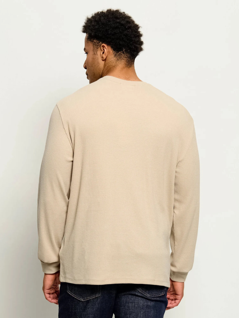 detail Calvin Klein pánske béžové tričko