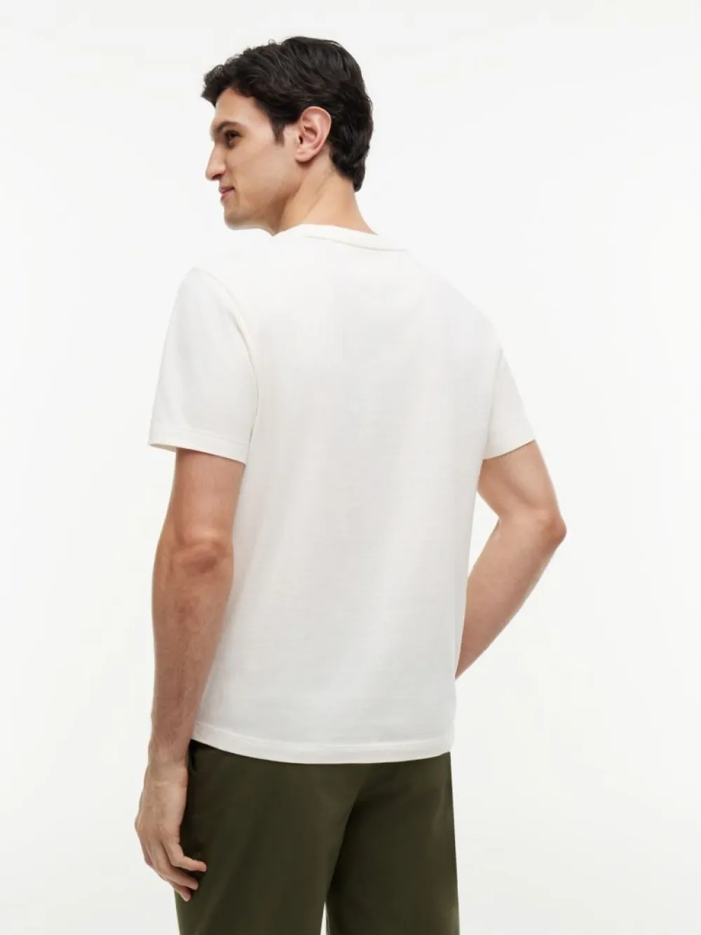 detail Tommy Hilfiger pánske krémové tričko