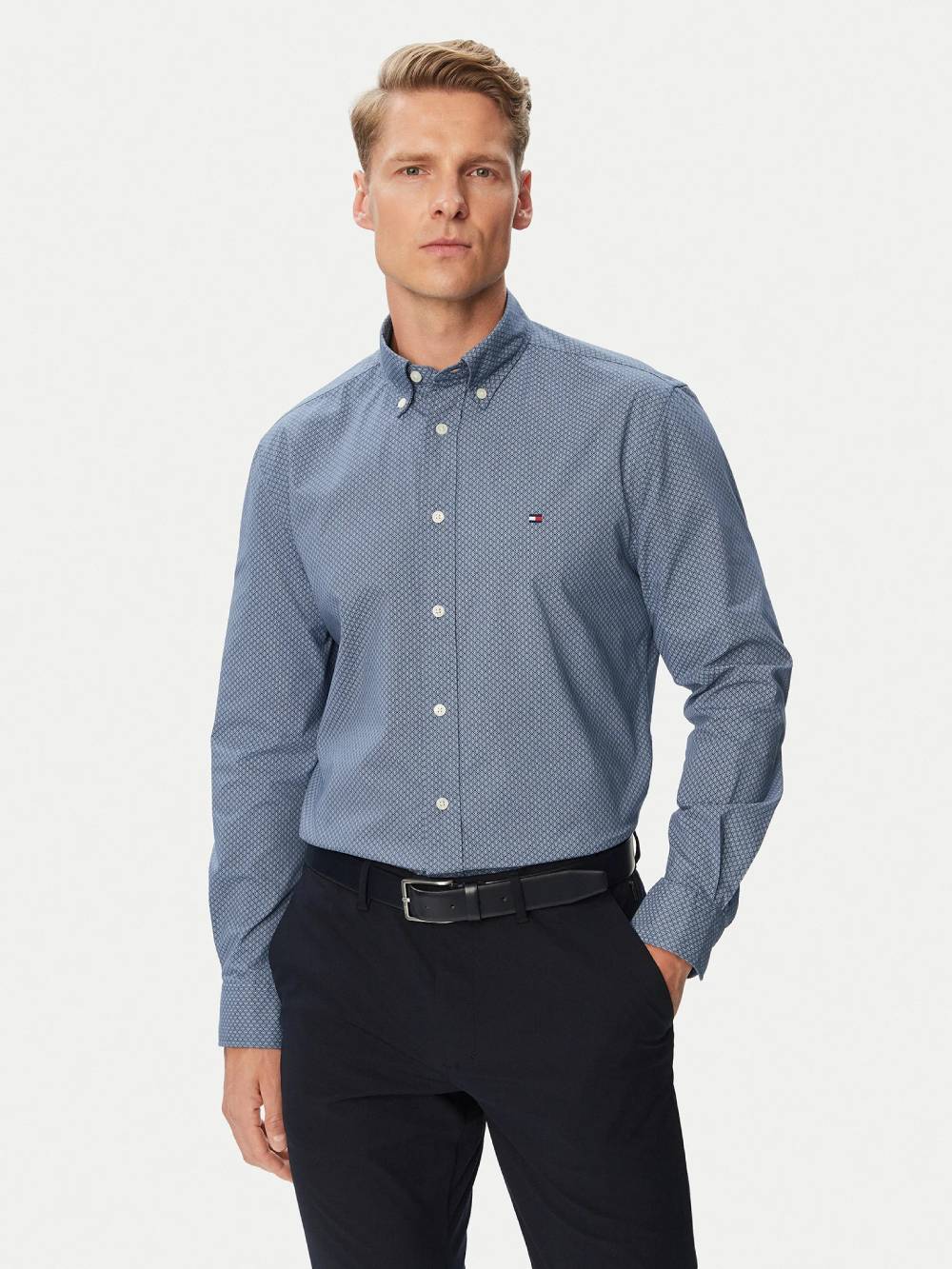 detail Tommy Hilfiger pánska modrá košeľa so vzorom