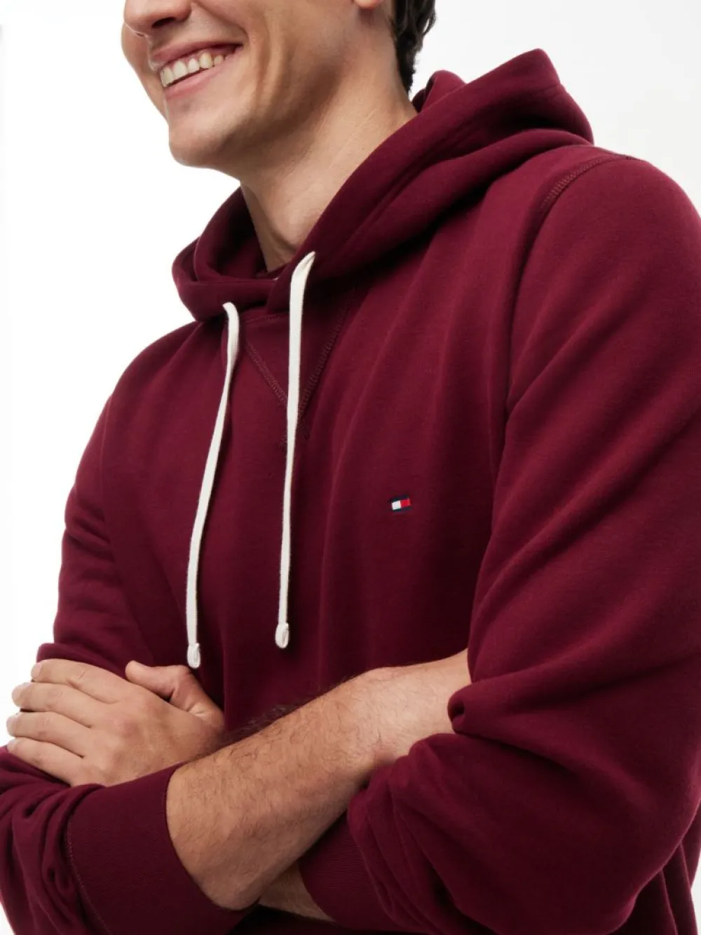 detail Tommy Hilfiger pánska vínová mikina
