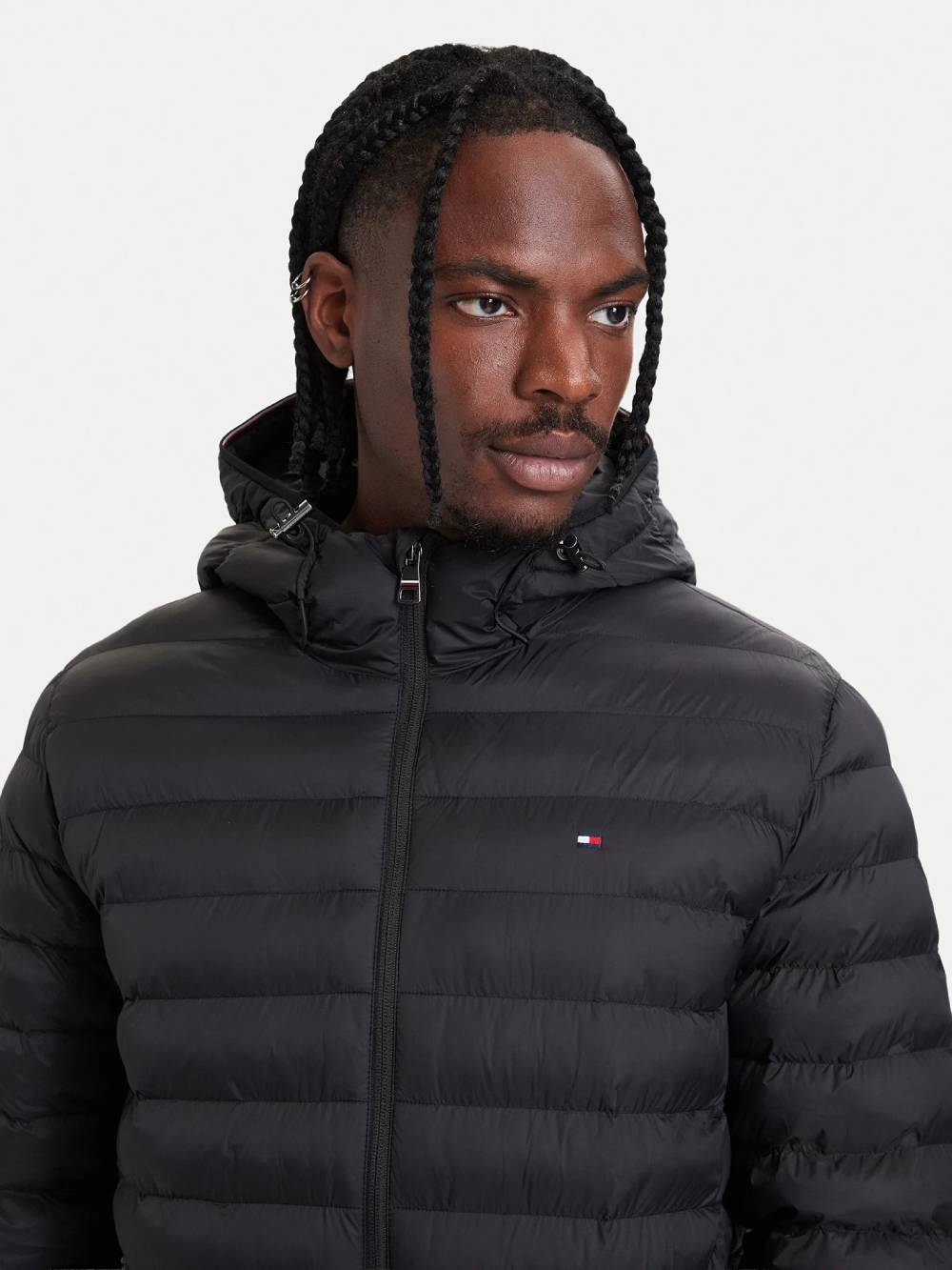 detail Tommy Hilfiger pánska prešívaná čierna bunda