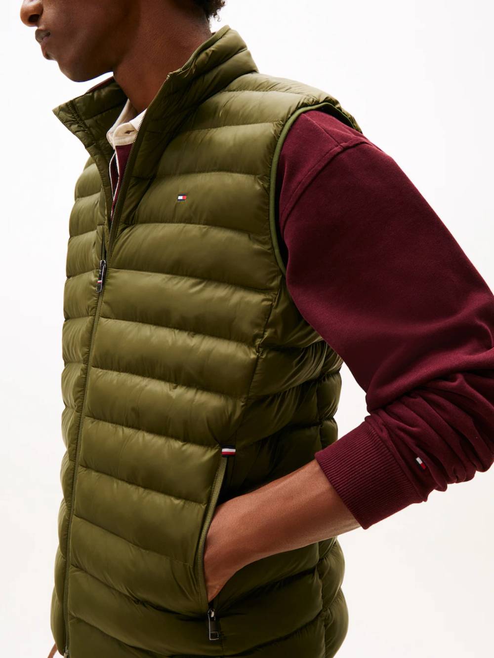 detail Tommy Hilfiger pánska khaki vesta