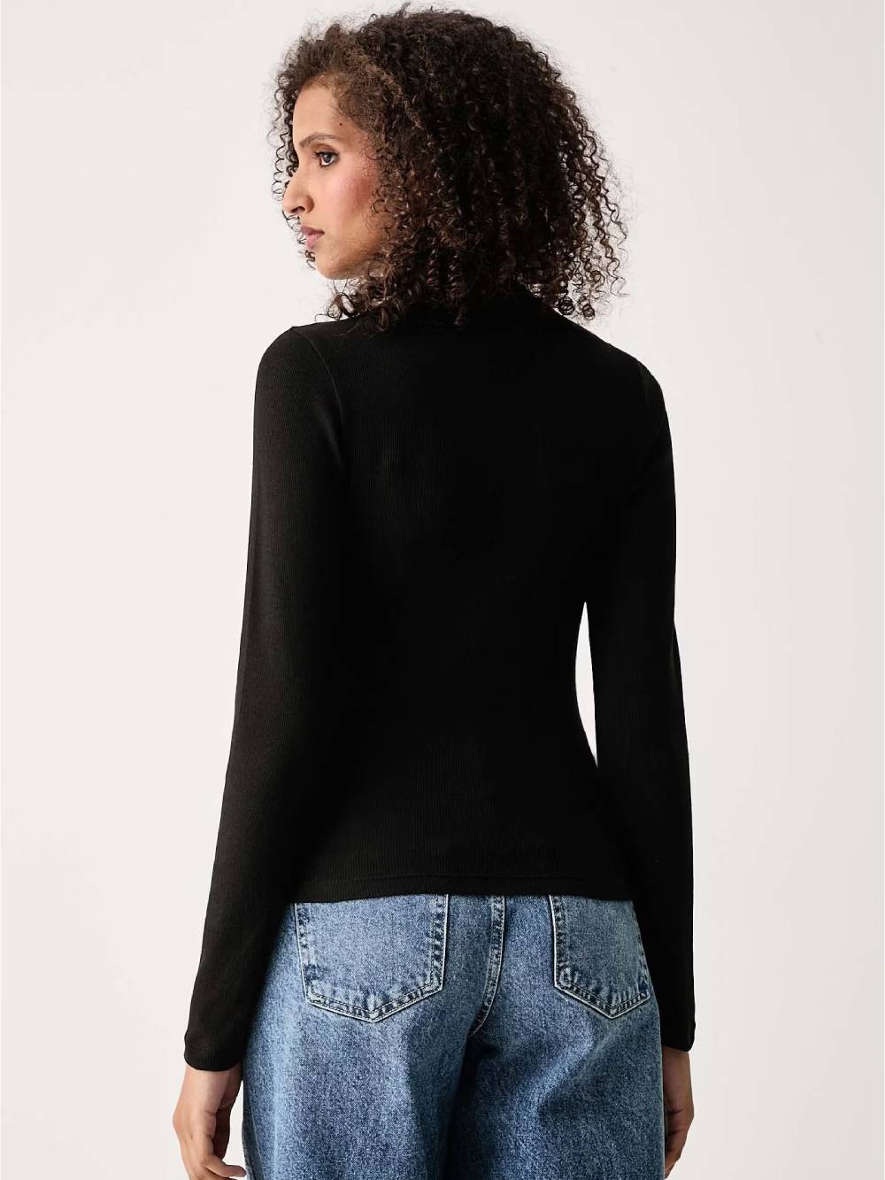detail Tommy Jeans dámske čierne tričko