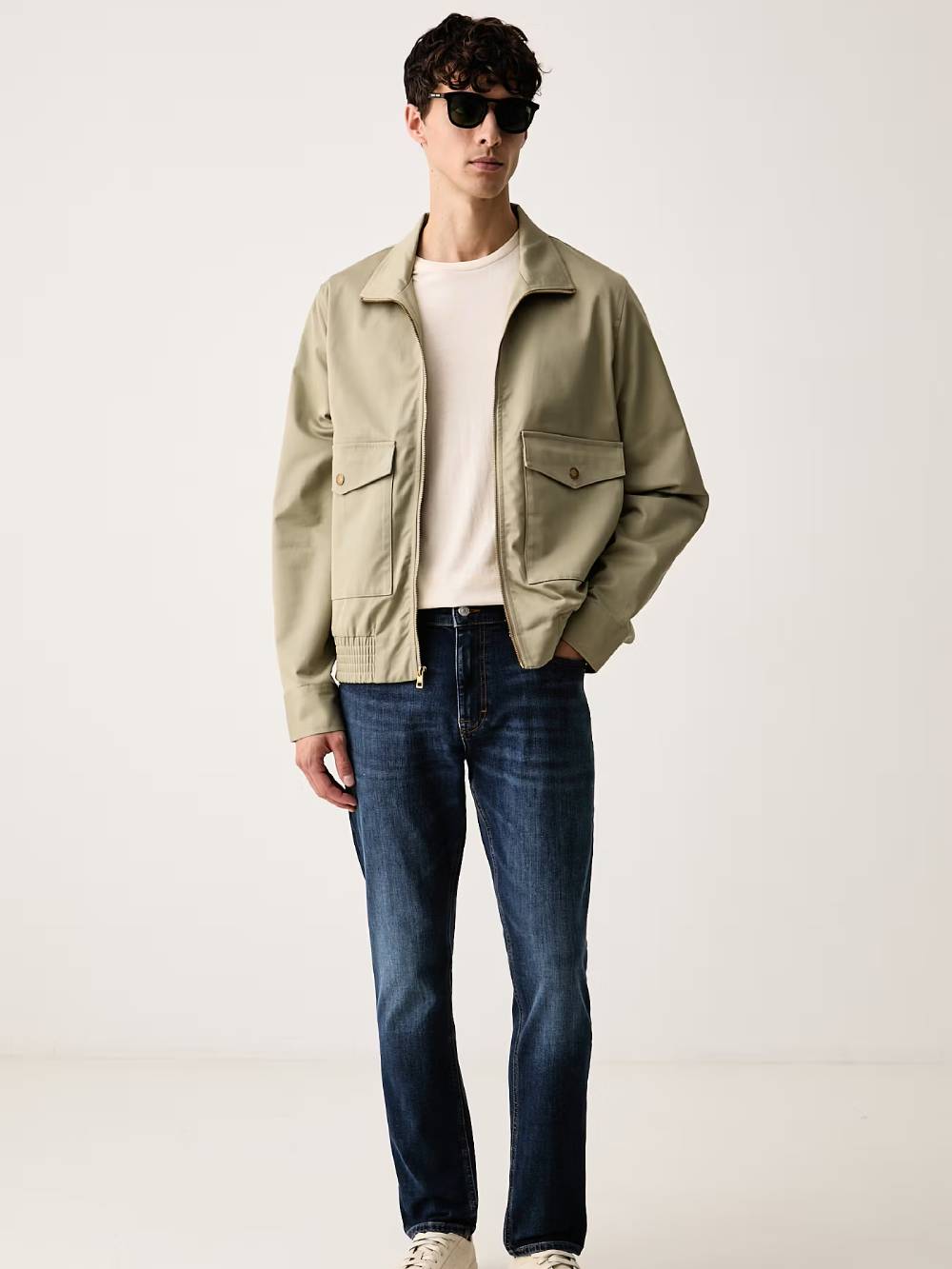 detail Tommy Jeans pánske krémové tričko