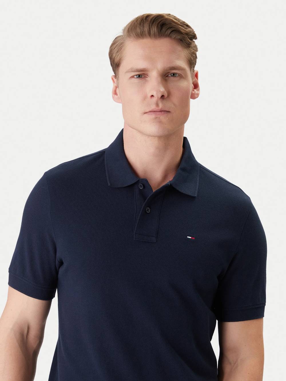 detail Tommy Jeans pánske modré polo tričko
