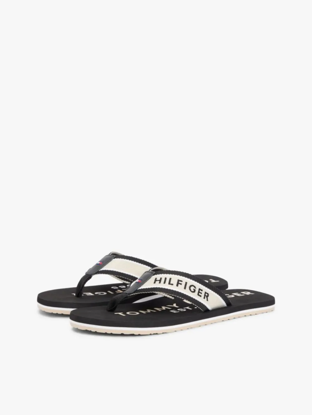 detail Tommy Hilfiger pánske čierne žabky