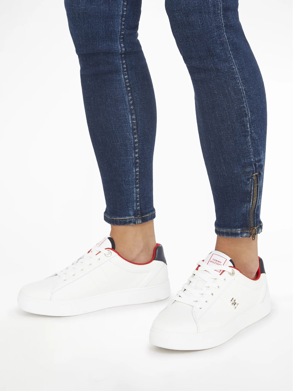 detail Tommy Hilfiger dámske biele tenisky