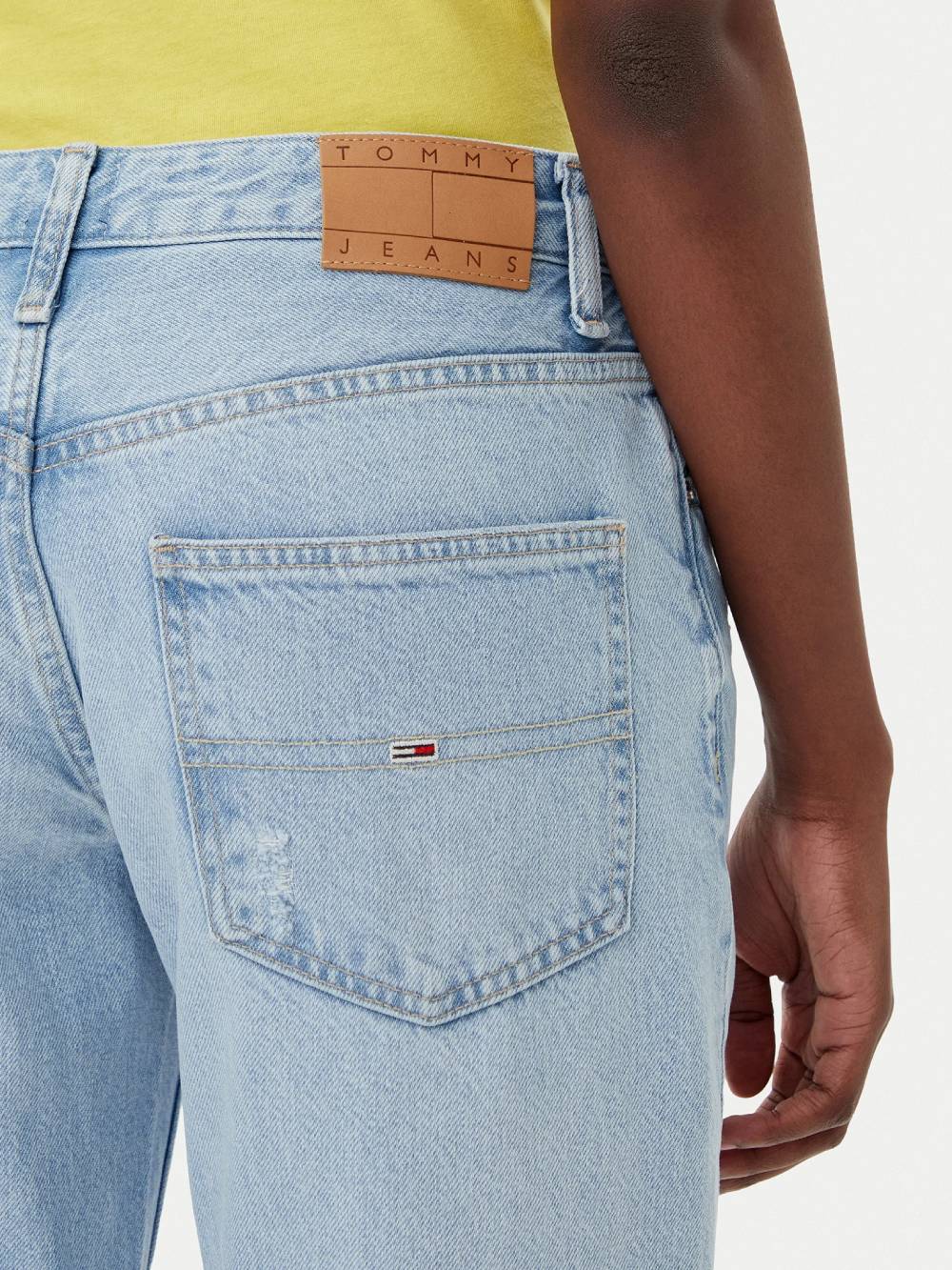 detail Tommy Jeans dámske modré džínsy