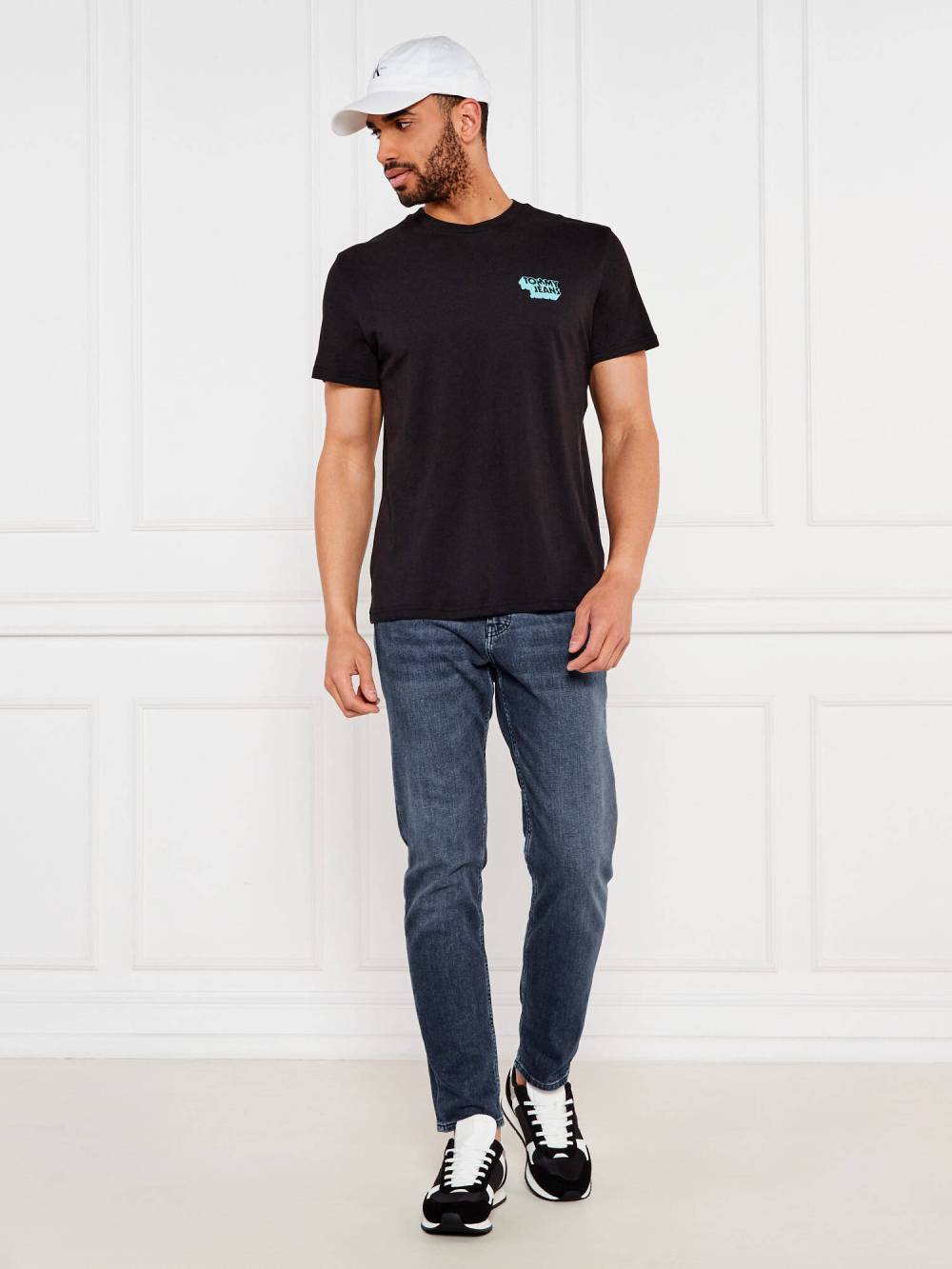 detail TJM SLIM STACK LOGO TEE EXT