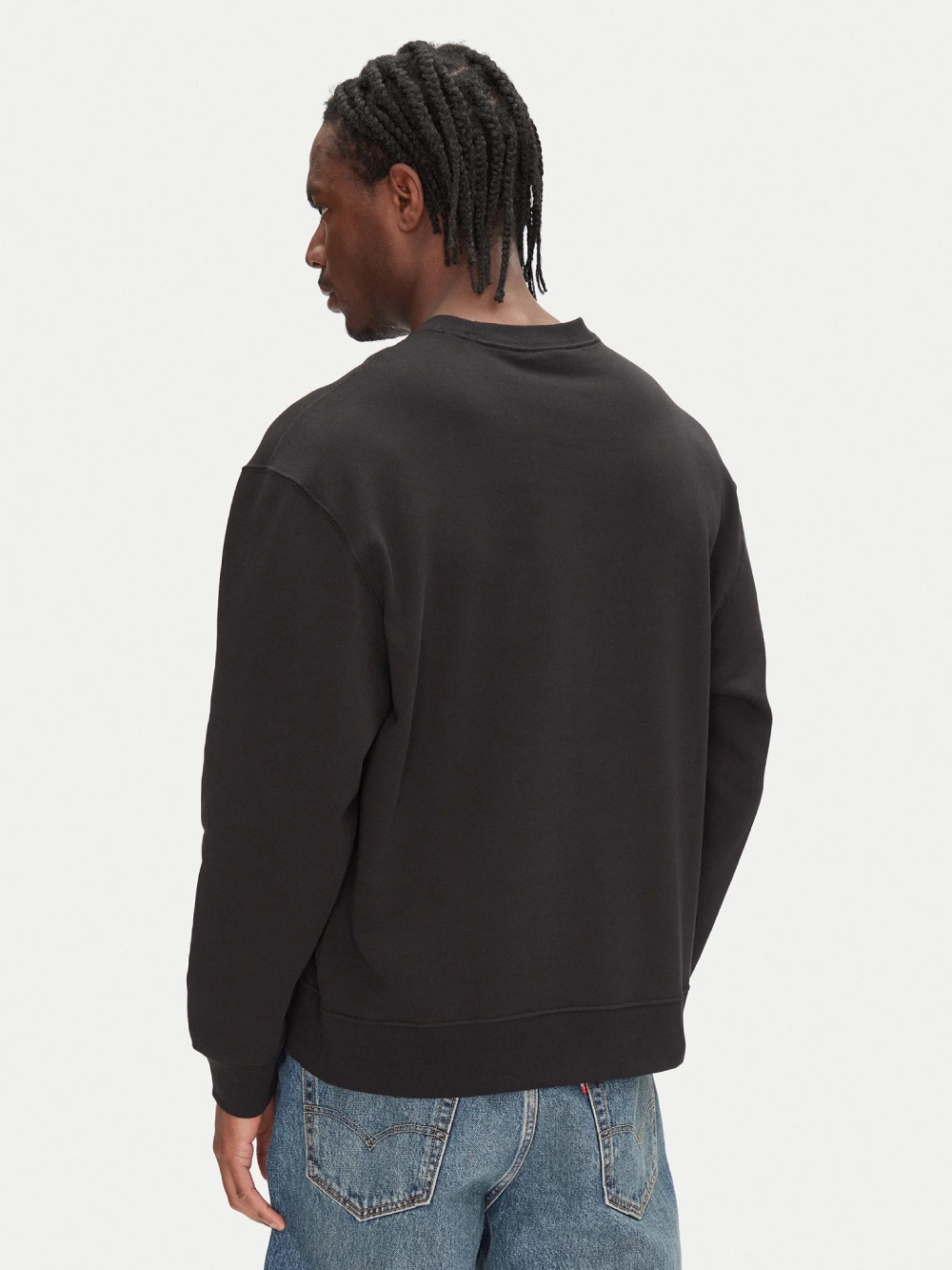 detail Calvin Klein pánska čierna mikina