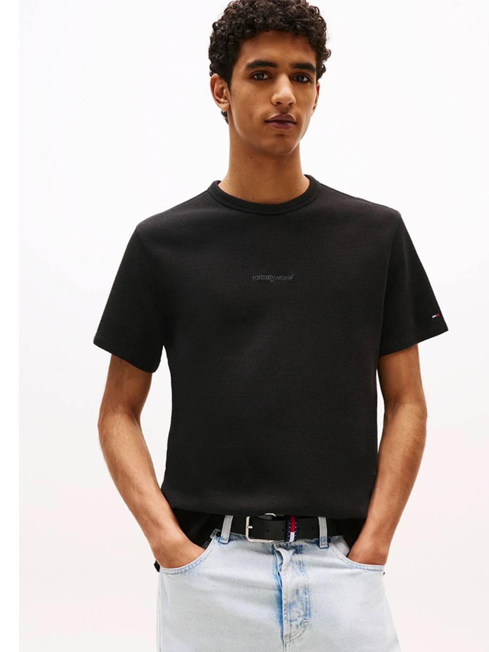 detail TJM SLIM WAFFLE SCRIPT TEE