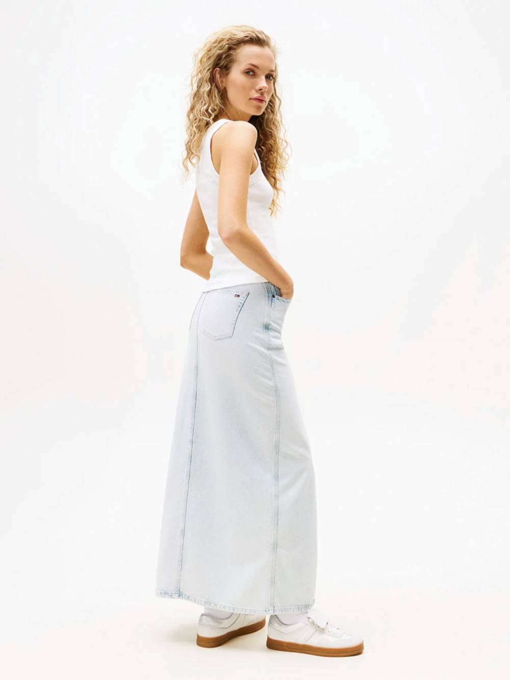 detail TJW SLIM GRADIENT FLAG TANK