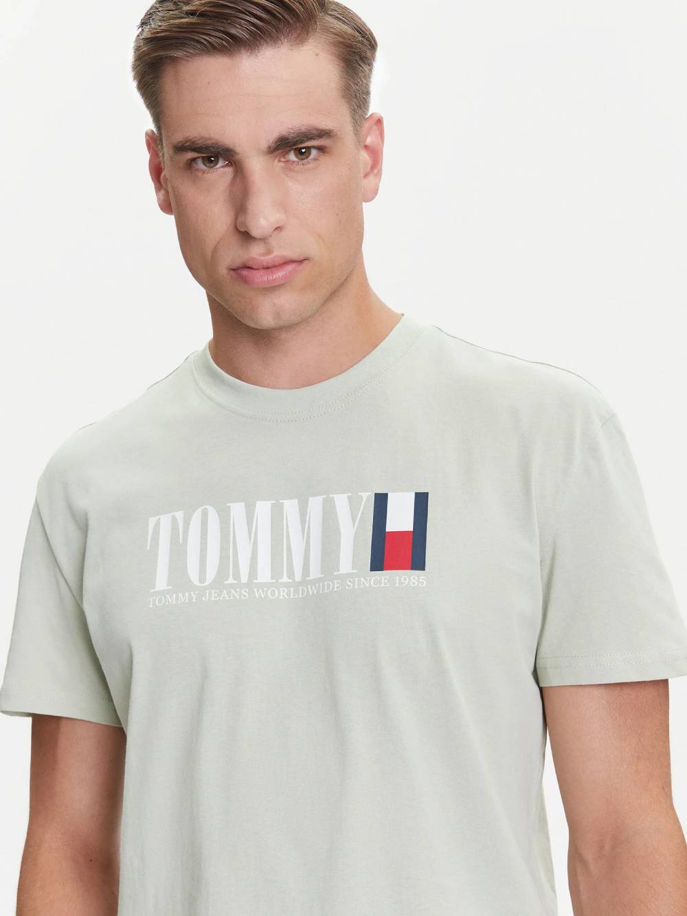 detail TJM REG TOMMY DNA FLAG TEE EXT