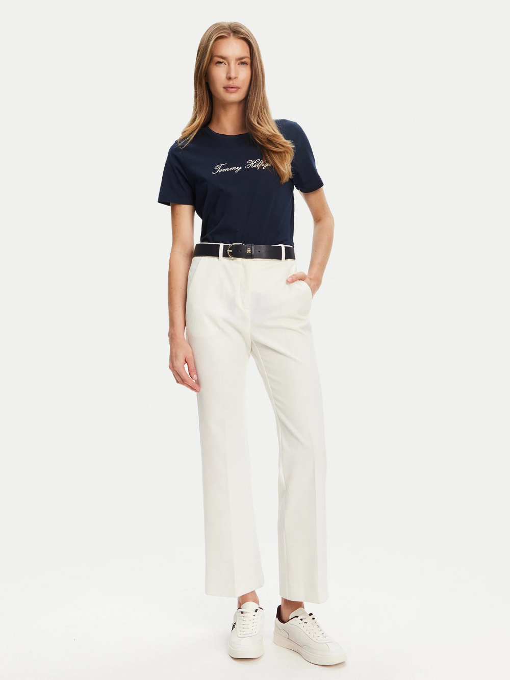 detail Tommy Hilfiger dámske tmavo modré tričko