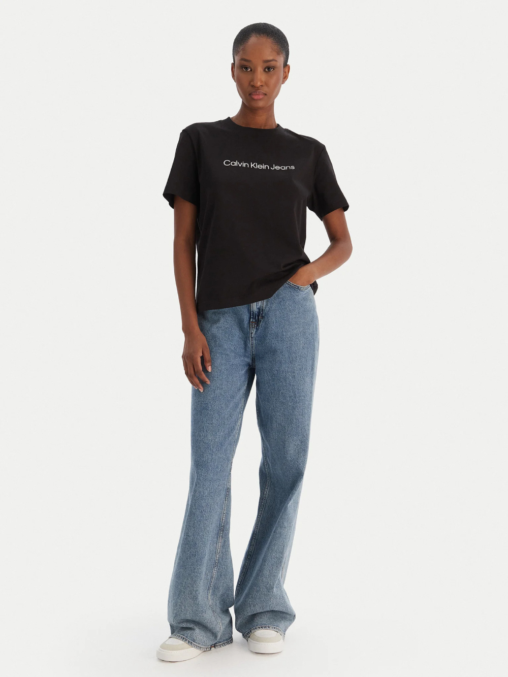 detail Calvin Klein dámske čierne tričko
