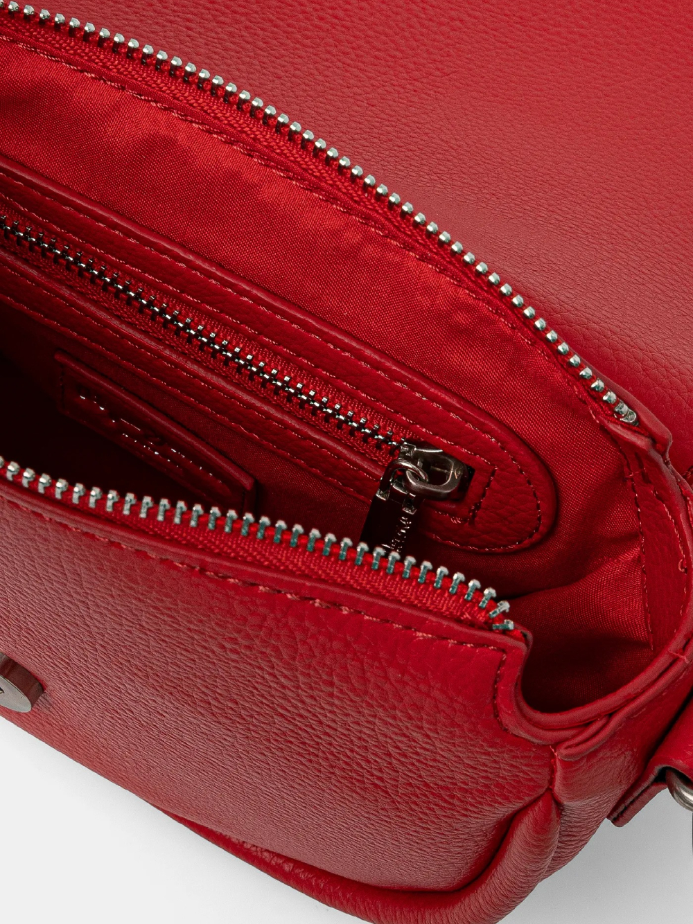 detail Pepe Jeans dámska červená kabelka