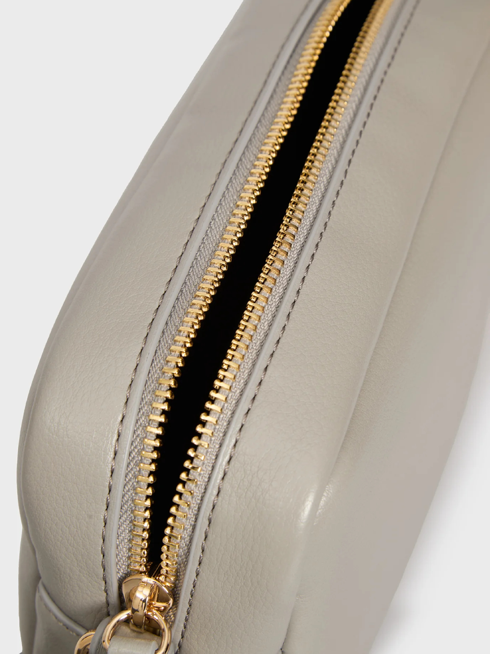 detail Tommy Hilfiger dámska šedá kabelka