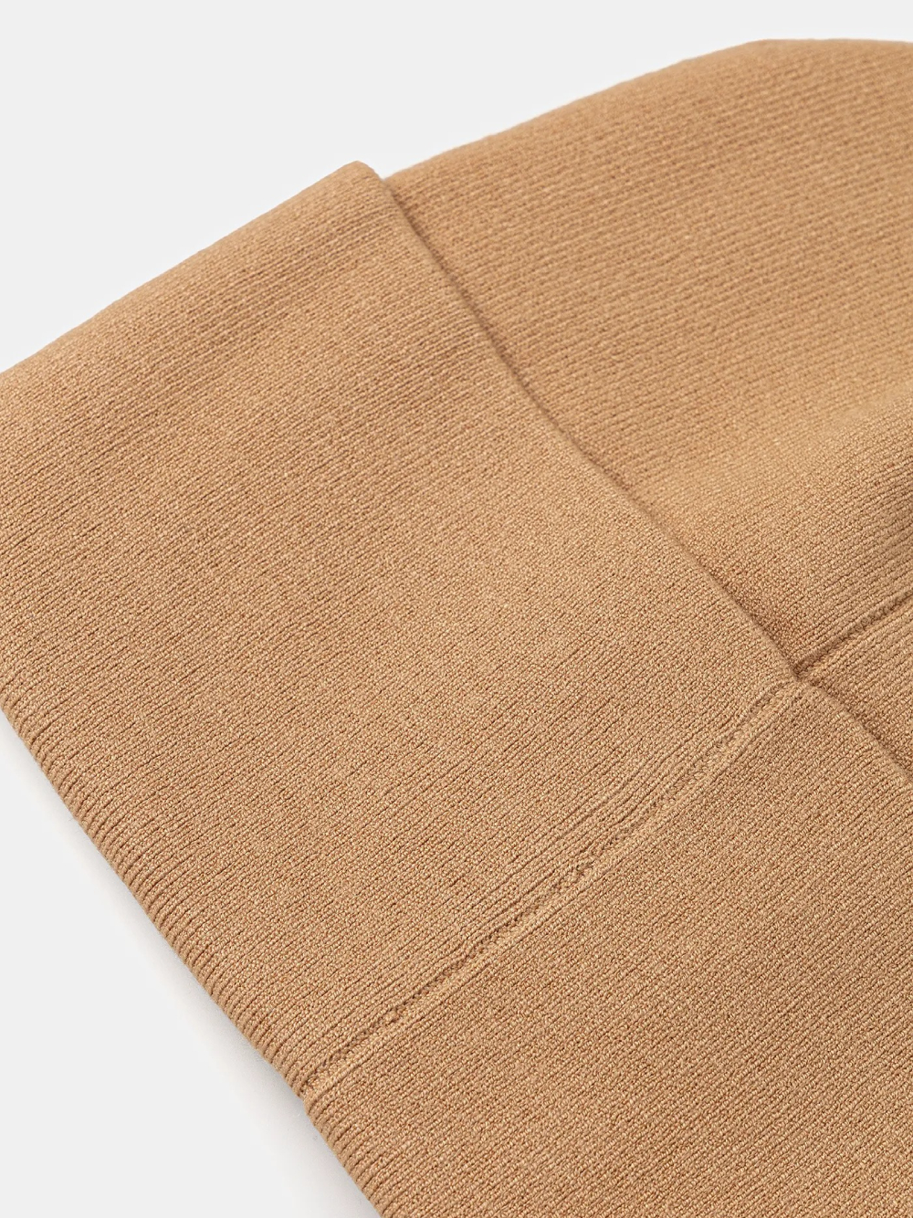 detail Calvin Klein dámska béžová čiapka